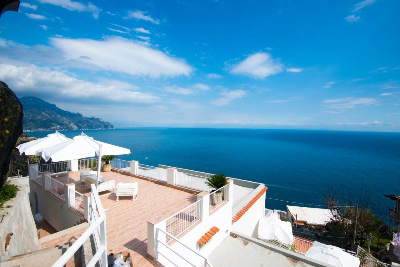 villa orleans Amalfi Exteriör bild