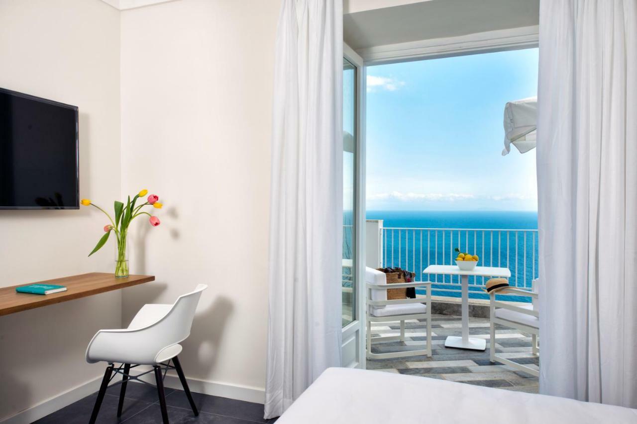 villa orleans Amalfi Exteriör bild