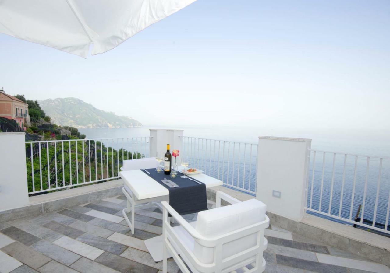 villa orleans Amalfi Exteriör bild