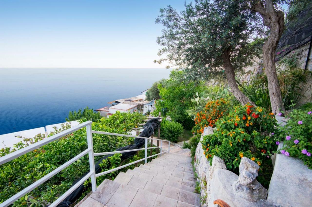 villa orleans Amalfi Exteriör bild