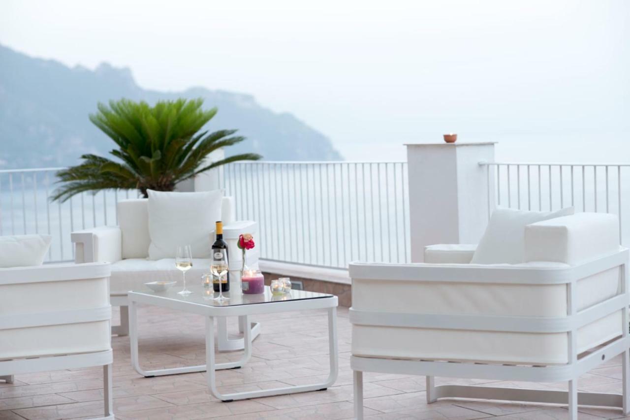 villa orleans Amalfi Exteriör bild
